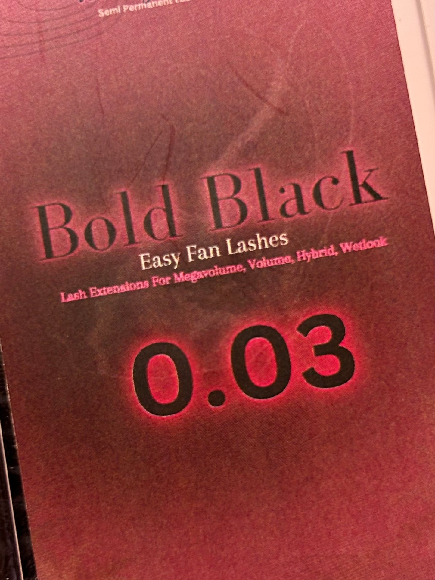 0.03 Bold Black Easy Fan Lashes for Mega Volume and Volume